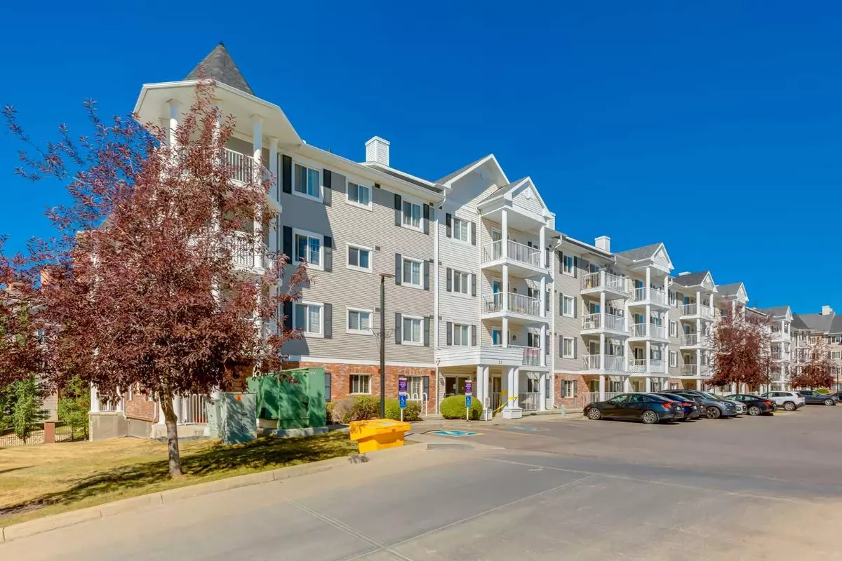 Calgary, AB T3K 0T3,31 Country Village MNR NE #4113