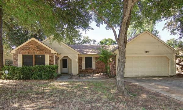 112 Cinnamon Lane, Euless, TX 76039