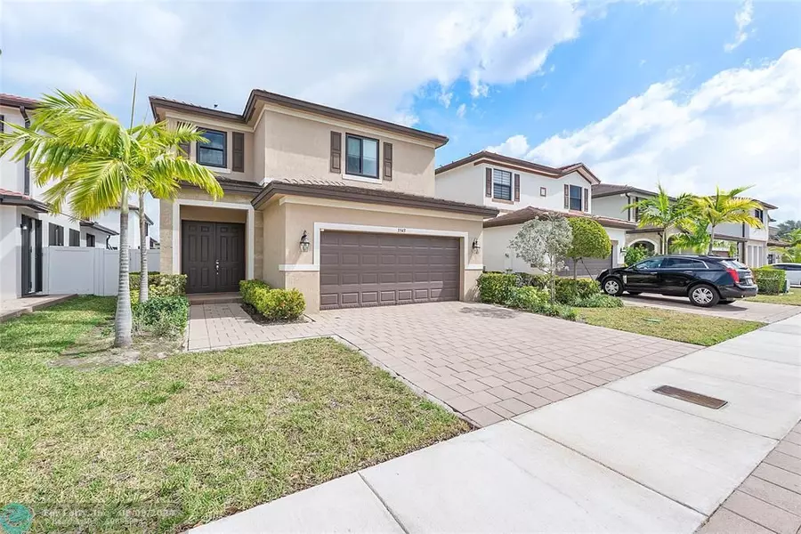 3543 W 105th Pl, Hialeah, FL 33018