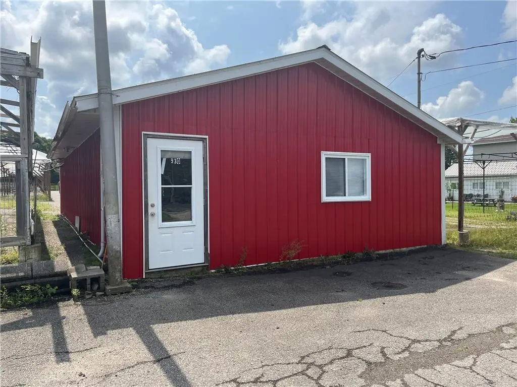 Brockville, ON K6V 7H2,930 STEWART BLVD