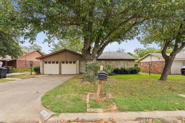 302 Glen Rose Avenue, Cleburne, TX 76033