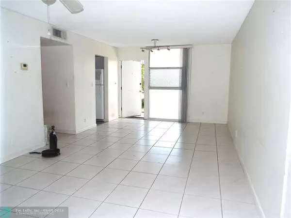 Deerfield Beach, FL 33441,777 SE 2nd Ave  #309B