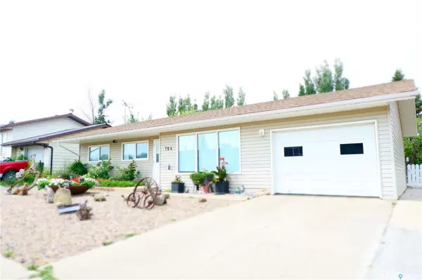 704 Leeville DRIVE, Assiniboia, SK S0H 0B0