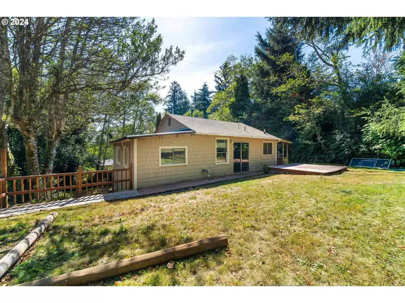 63400 FLANAGAN RD, Coos Bay, OR 97420