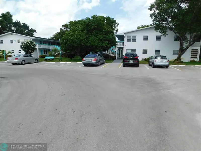 333 Newport V  #333, Deerfield Beach, FL 33442