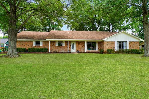 810 E Goode Street,  Quitman,  TX 75783