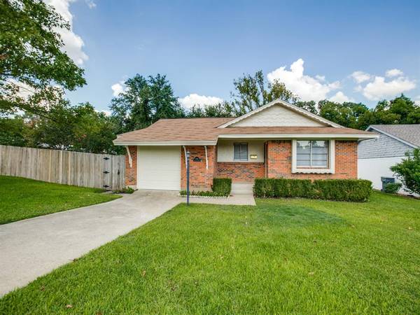 8948 Angleton Place, Dallas, TX 75243