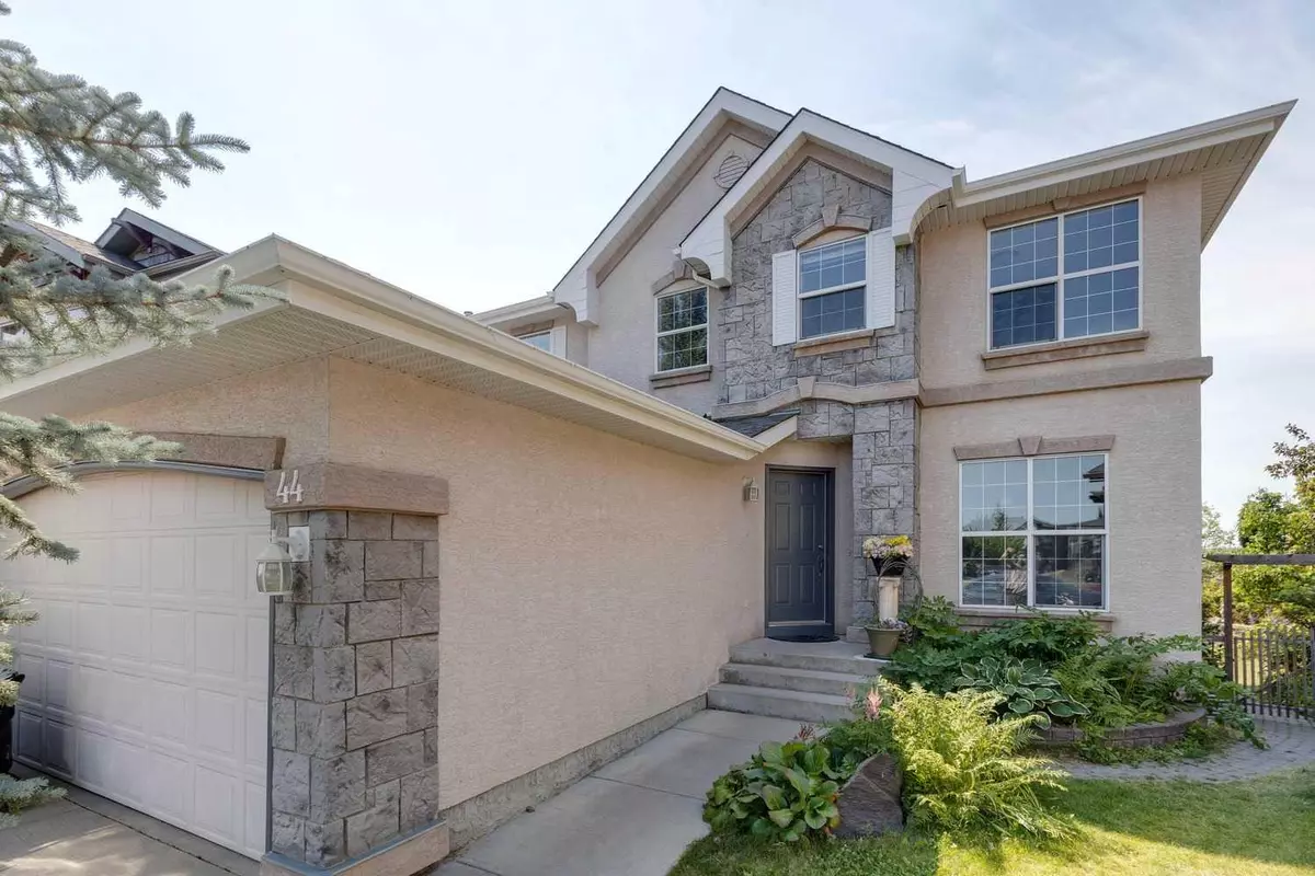 Calgary, AB T3H 5E4,44 Springbank Bay SW