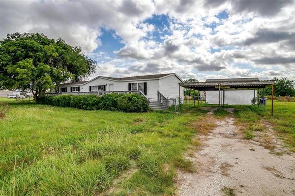 183 Private Road 4434,  Rhome,  TX 76078