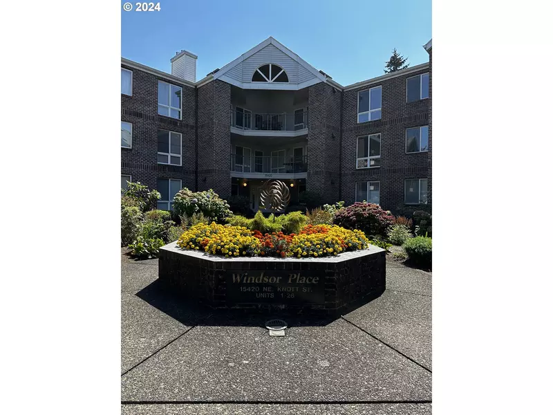 15420 NE KNOTT ST #10, Portland, OR 97230