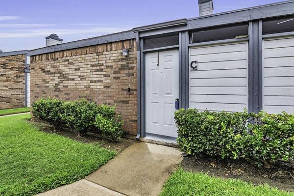 614 Bellaire Drive #C, Hurst, TX 76053