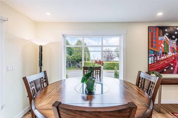 Qualicum Beach, BC V9K 1J5,408 Crescent Rd W