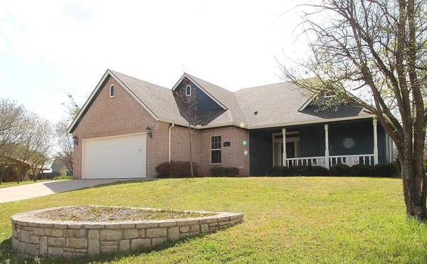 1074 Summers Drive,  Glen Rose,  TX 76043