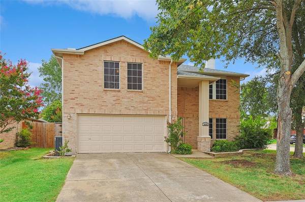 8609 Mild Creek Lane, Denton, TX 76210