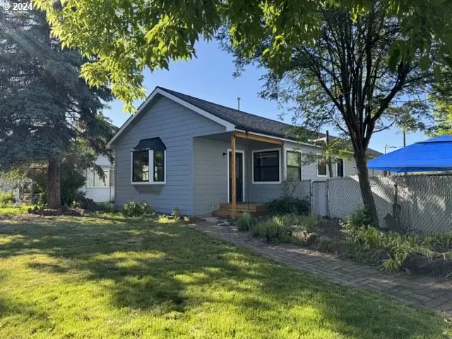 107 E 2ND ST, Wallowa, OR 97885