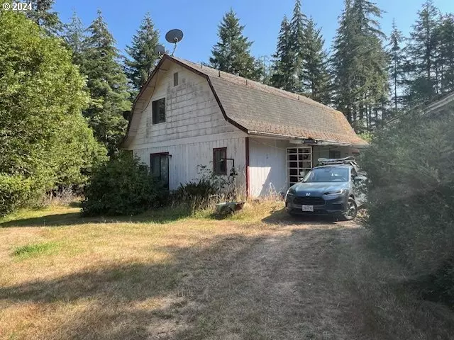 57433 FAIRVIEW RD, Coquille, OR 97423