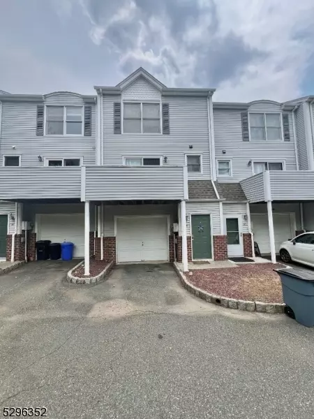 15 Woods Edge Rd #15, Rockaway Boro, NJ 07866