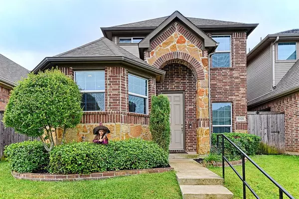 1028 Paradise Cove,  Carrollton,  TX 75006