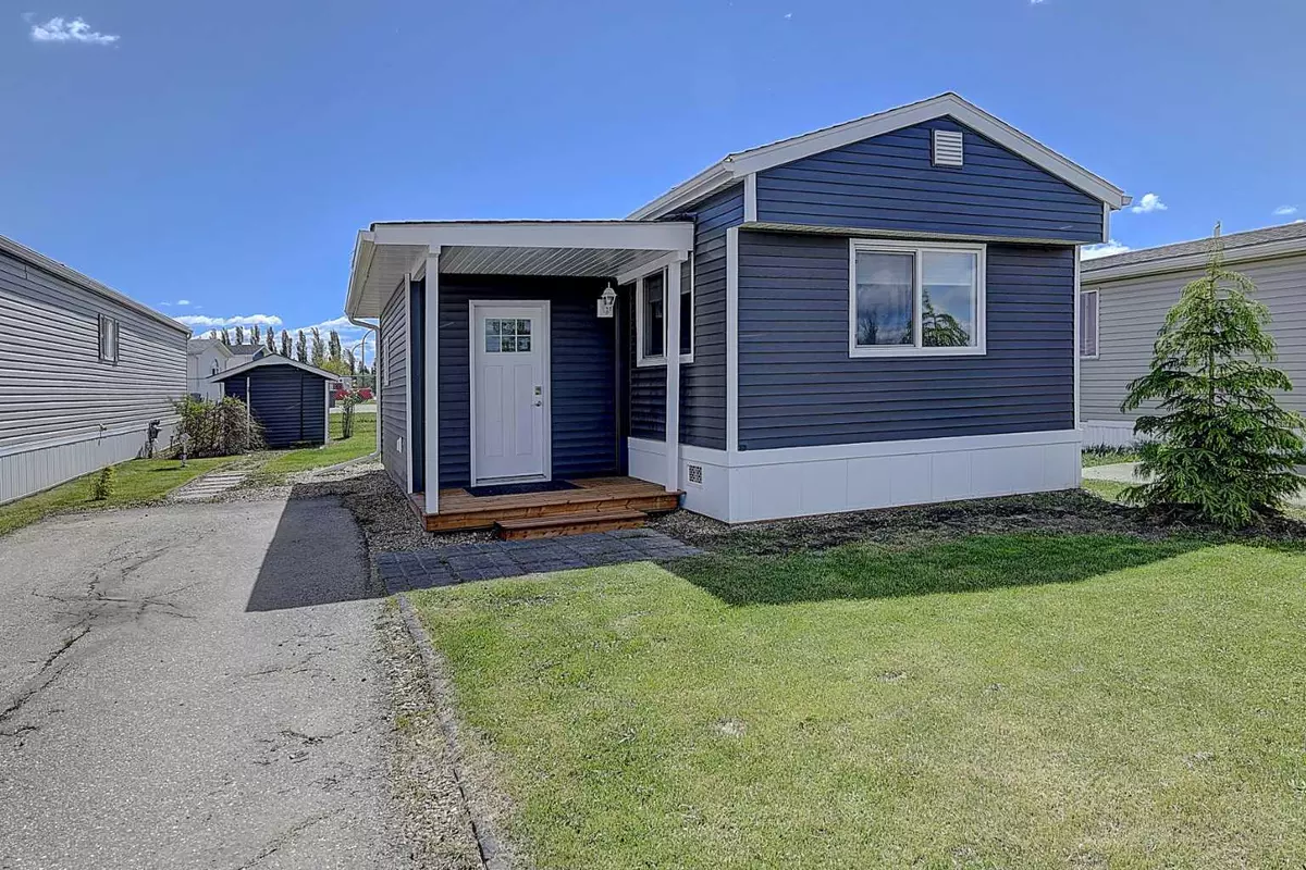 Grande Prairie, AB T8V 2N9,128 Coachman Village