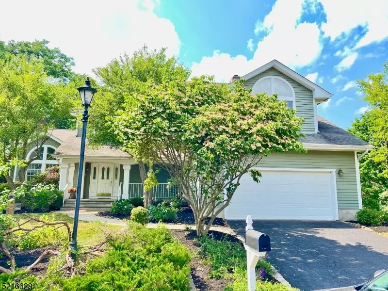 12 Cobble Ln, Bedminster Twp., NJ 07921