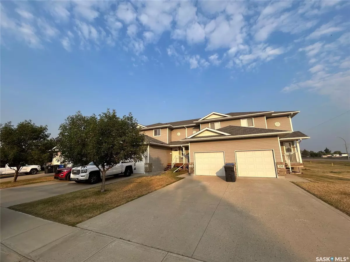 Estevan, SK S4A 2T6,2201 Newcombe DRIVE #104