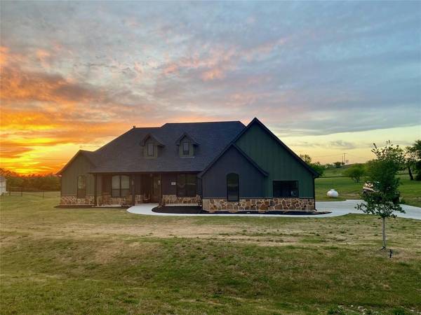 367 Red Bird Drive, Springtown, TX 76082