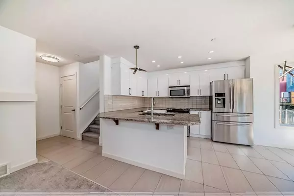 Calgary, AB T3K0V8,64 Covecreek Mews NE