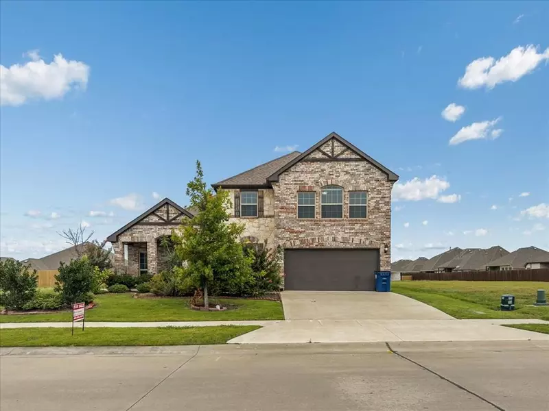 421 Trailhouse Lane, Forney, TX 75126