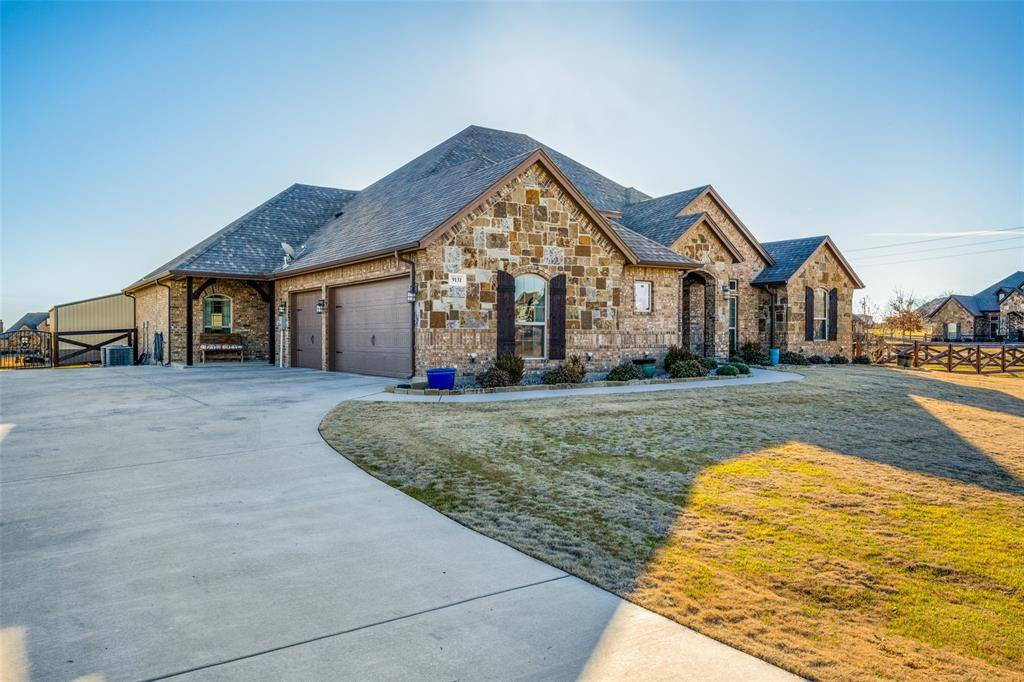 9131 Iron Mountain Trail, Justin, TX 76247
