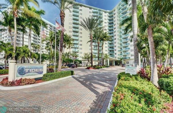 Hollywood, FL 33019,3801 S Ocean Dr  #10G