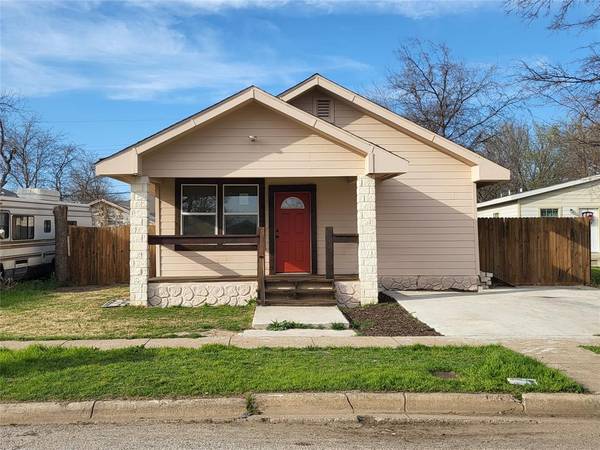 1315 E Arlington Avenue, Fort Worth, TX 76104