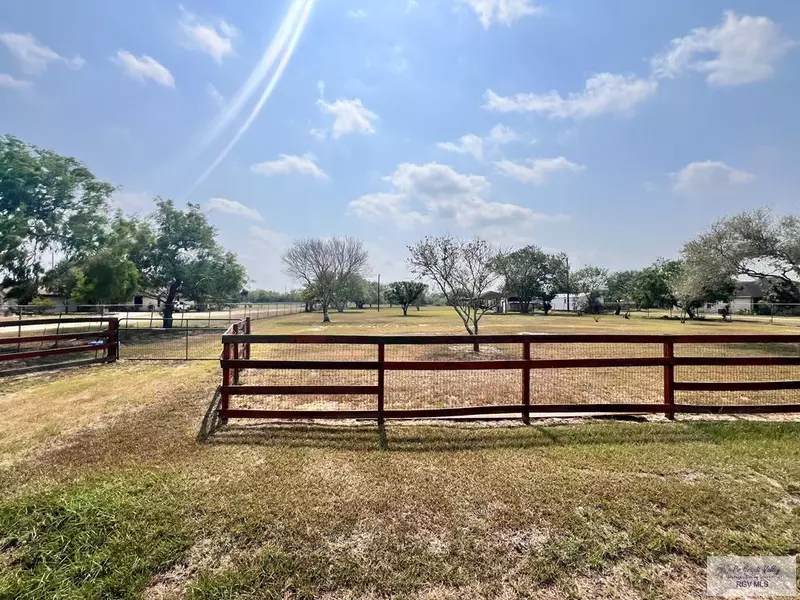 33863 CALIFORNIA RD., Los Fresnos, TX 78566