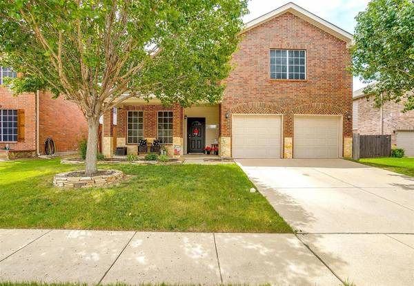 3909 Grizzly Hills Circle,  Fort Worth,  TX 76244