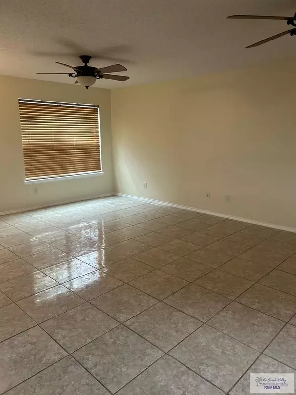 Los Fresnos, TX 78566,2054 BAJA CIR.