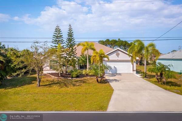 585 NW Floresta Drive, Port St Lucie, FL 34983