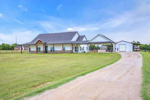 146 Private Road 7505,  Wills Point,  TX 75169