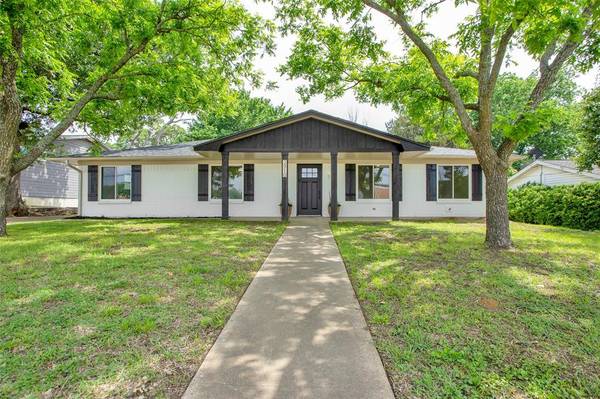 2910 W Crawford Street, Denison, TX 75020