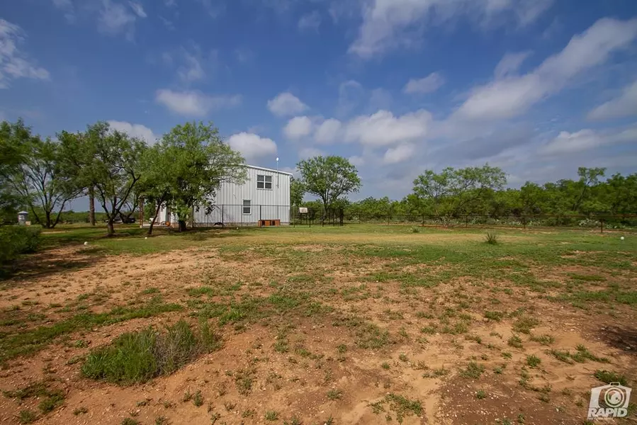 13758 Deer Run Rd, Carlsbad, TX 76934