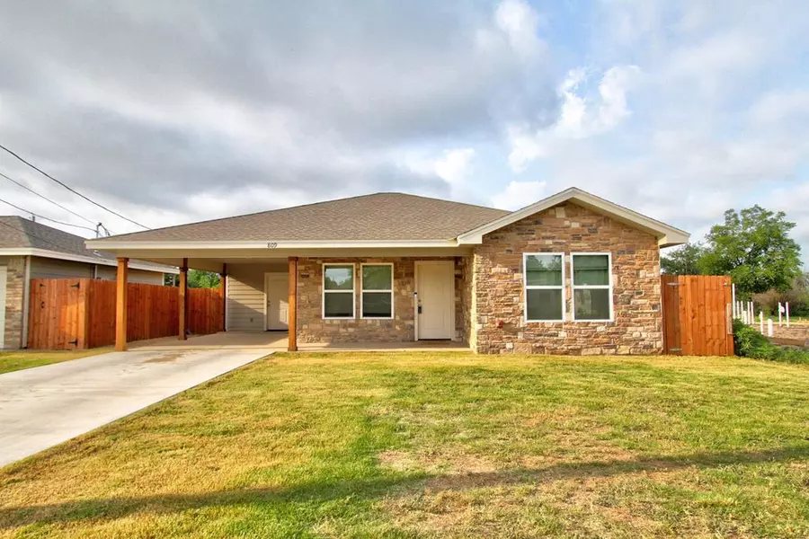 809 W Ave Z, San Angelo, TX 76903