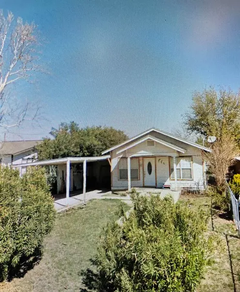 708 E 17th St, San Angelo, TX 76903