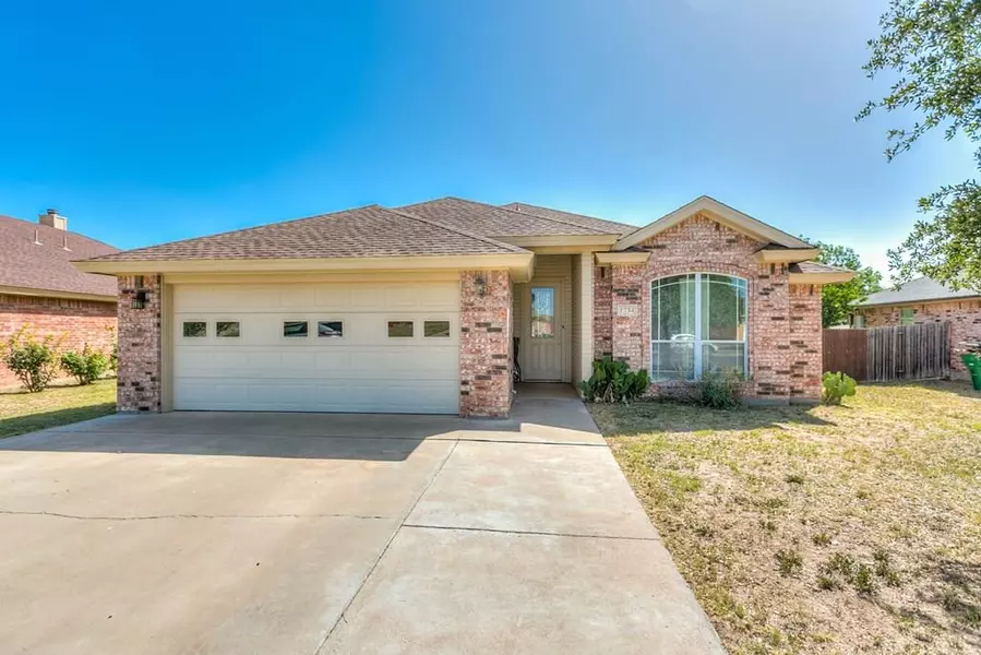 1734 Louise Dr, San Angelo, TX 76901