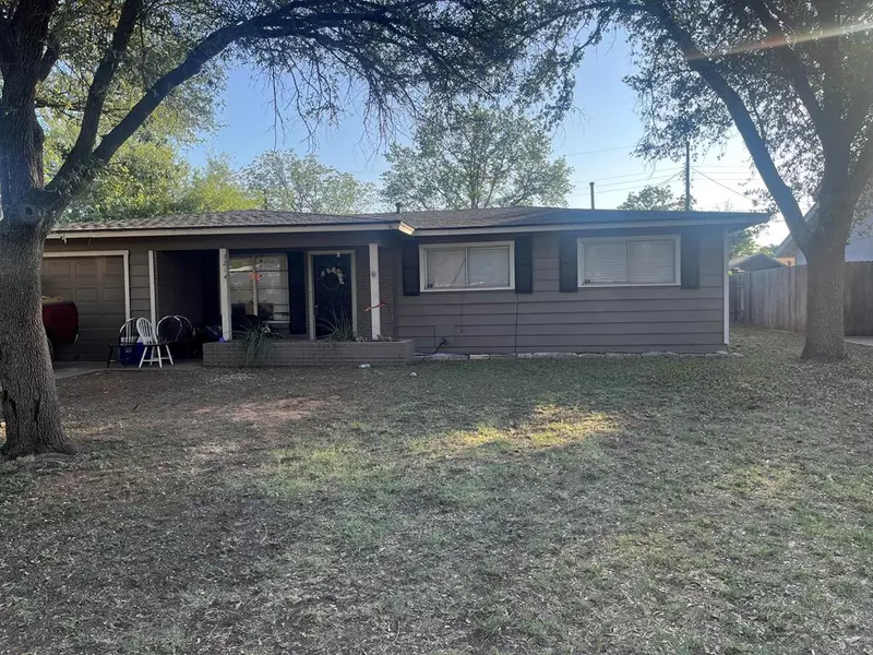 3214 Stanford Dr, San Angelo, TX 76904