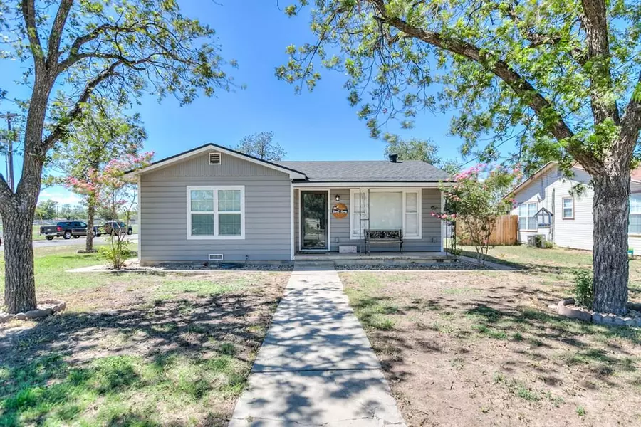 301 Childress St, San Angelo, TX 76901