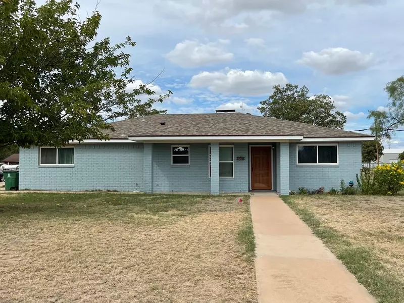 708 E 23rd St, San Angelo, TX 76903