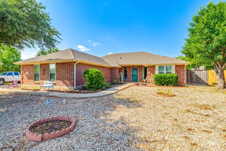 5833 Manchester Lane, San Angelo, TX 76901