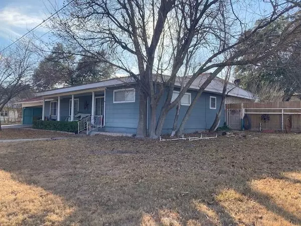 Ozona, TX 76943,402 Terrace Dr