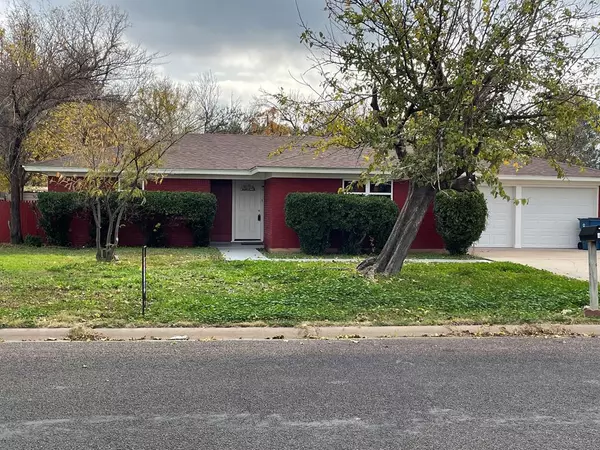 1833 Greenwood St, San Angelo, TX 76901