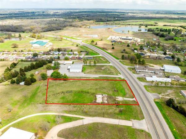 3915 SE Loop 286 Loop, Paris, TX 75460