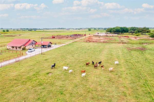 4378 Old Town Road, Whitesboro, TX 76273