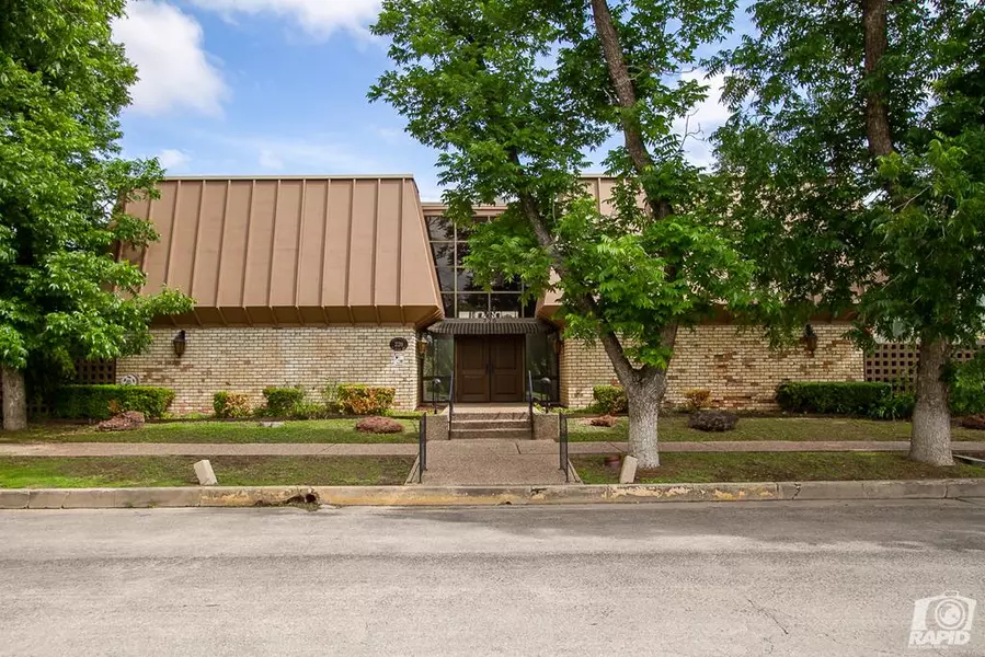 220-C W Twohig Ave, San Angelo, TX 76903